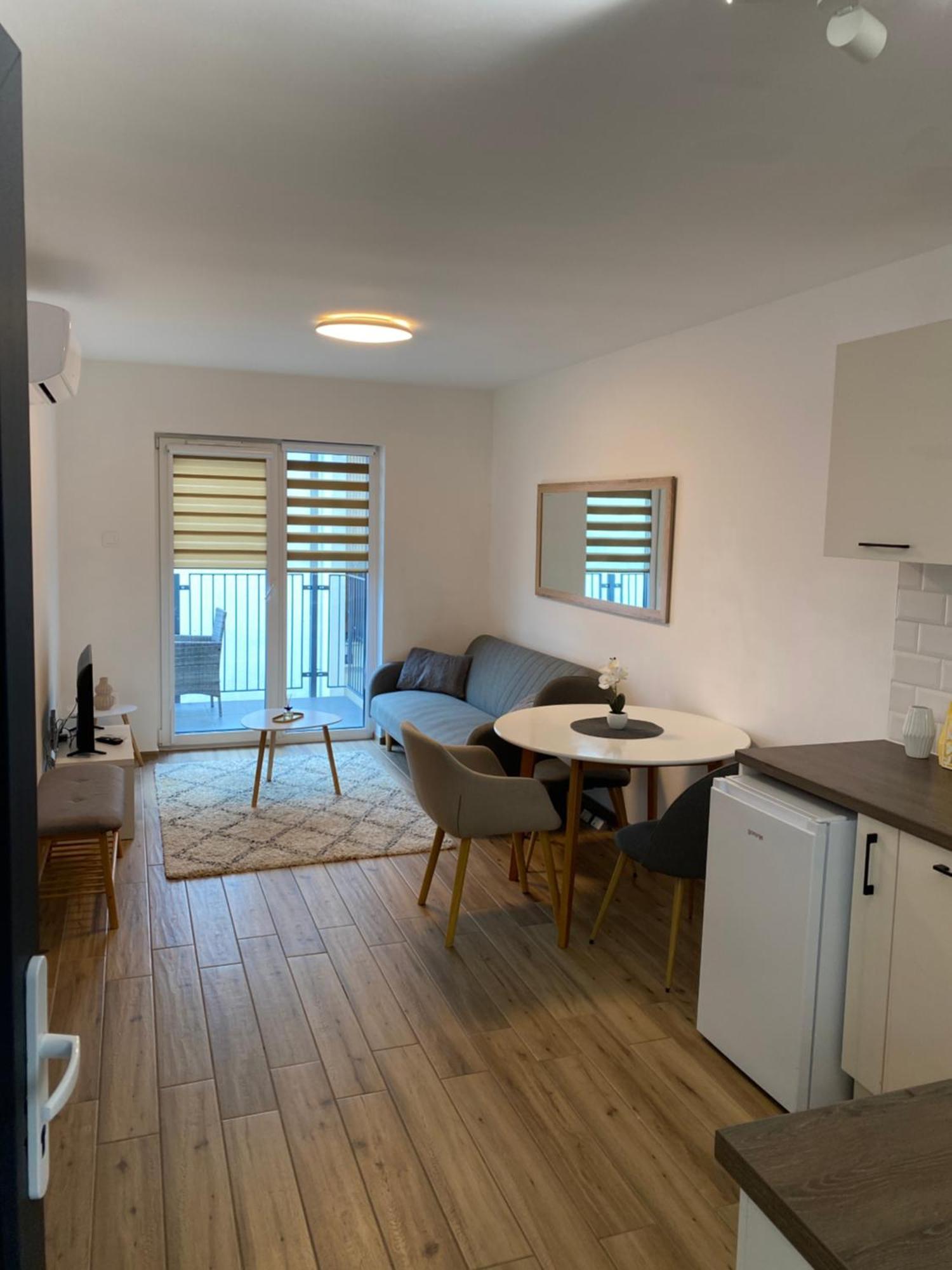 R77 Apartment Downtown - Penthouse Budapest Exterior photo