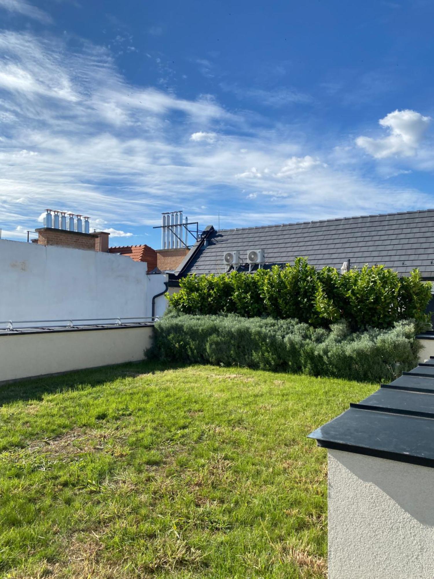 R77 Apartment Downtown - Penthouse Budapest Exterior photo